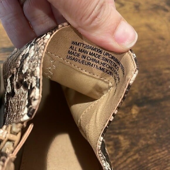 Time and Tru Leopard print ankle booties 9.5 like new - Picture 5 of 7